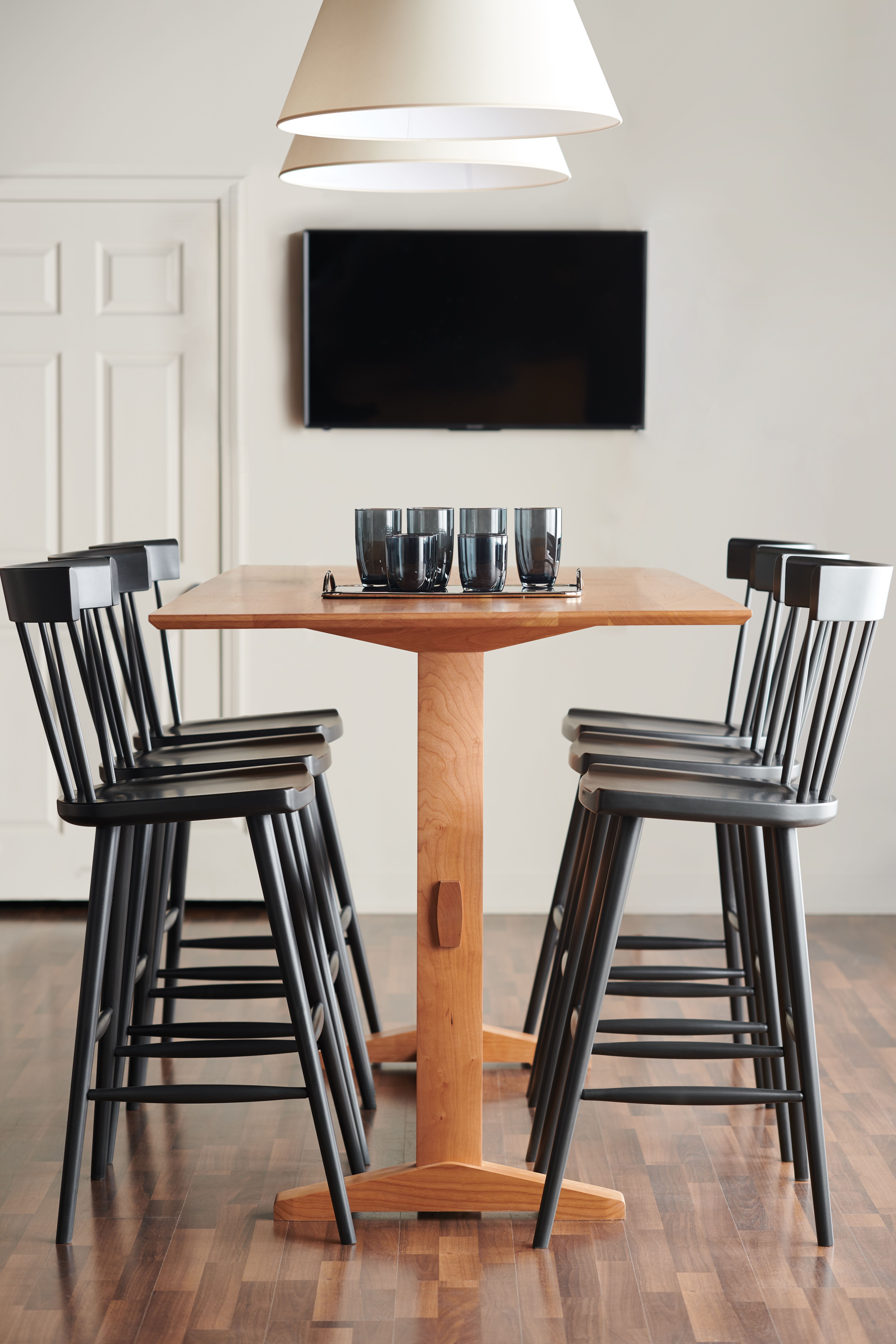 Delmar Pub Table