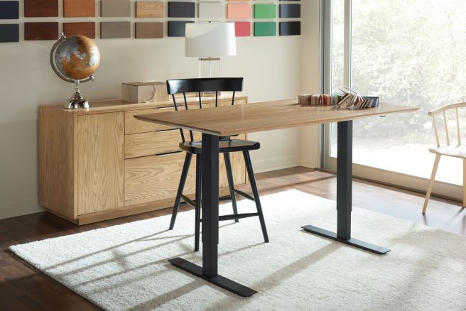 Lift desk with real wood desk surface